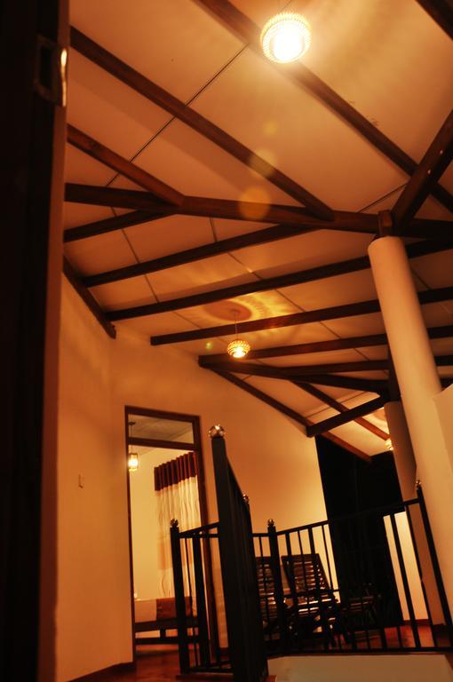Coconut Garden House Hotel Udawalawe Buitenkant foto